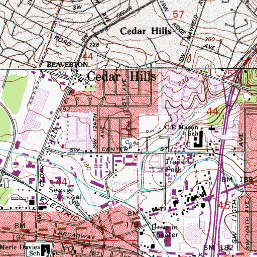 Topographic Map of Center Street Park, OR