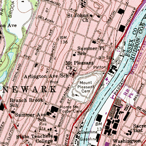 Topographic Map of Arlington Avenue School, NJ