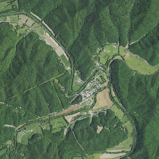 Aerial imagery of Oneida Grade School, KY