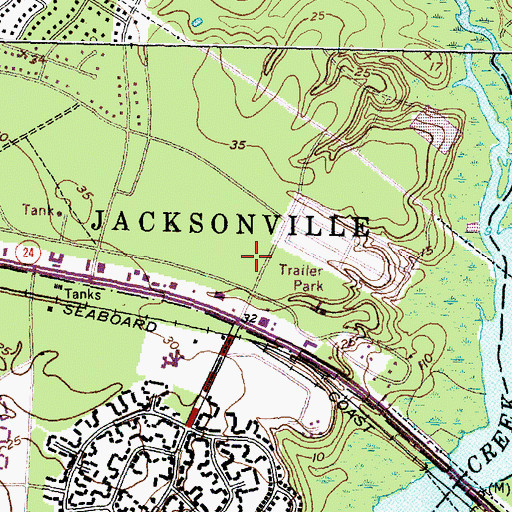 Topographic Map of Pinewood Downs, NC