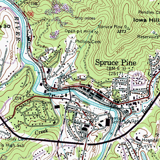 Topographic Map of Spruce Pine Shopping Center, NC