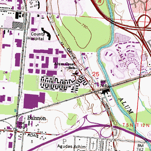 Topographic Map of Alum Crest School, OH
