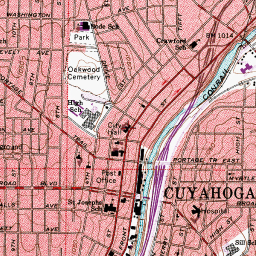 Topographic Map of Cuyahoga Falls City Hall, OH