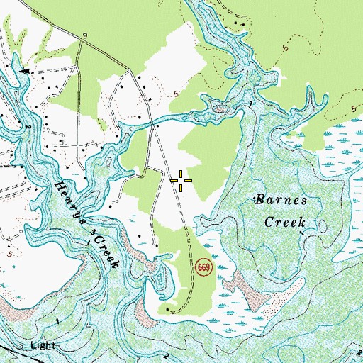Topographic Map of Kilmarnock/Tolbert Field Airport (historical), VA