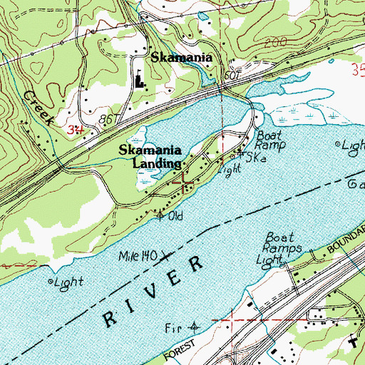 Topographic Map of Skamania Landing, WA