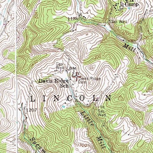 Topographic Map of Davis Ridge Cemetery, WV