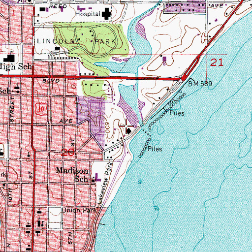 Topographic Map of Manitawoc Yacht Club, WI