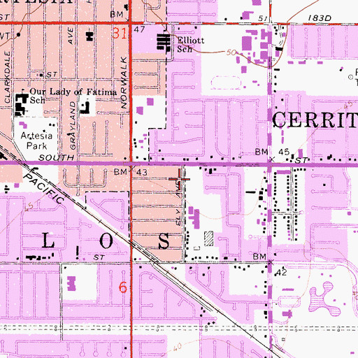 Topographic Map of Pat Nixon Park, CA