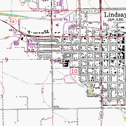 Topographic Map of Lindsay Elementary School, OK