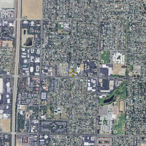 Aerial/Satellite Image of North Fresno Family Worship Full Gospel Church, CA
