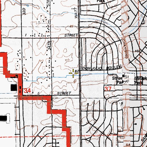 Topographic Map of Farmers Center Shopping Center, CA