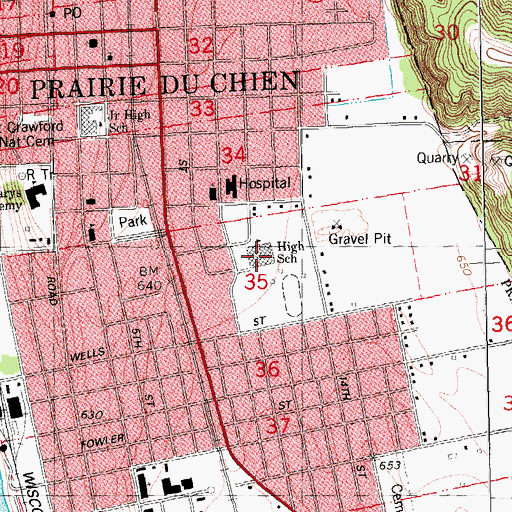 Topographic Map of Prairie du Chien High School, WI