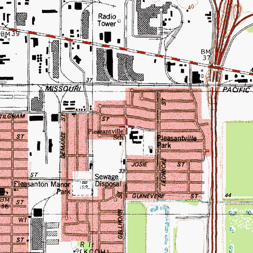 Topographic Map of Pleasantville Elementary School, TX