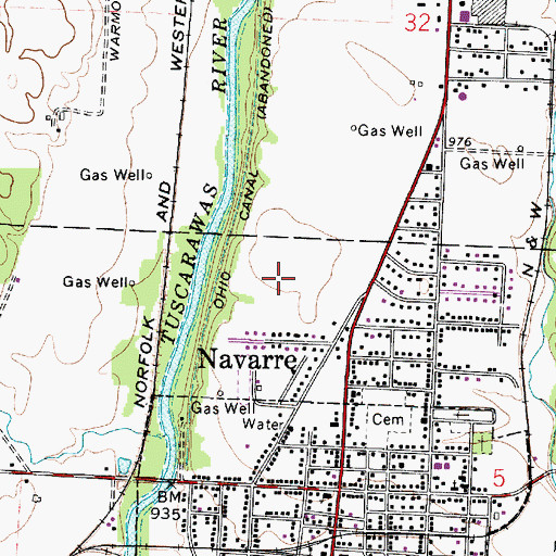 Topographic Map of Navarre Village, OH